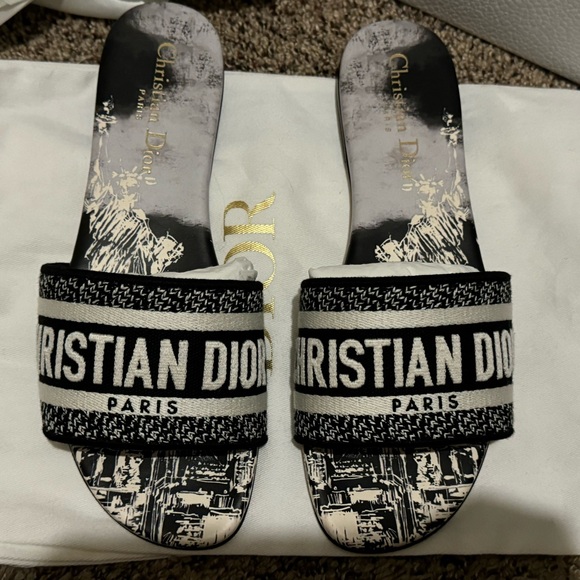 Dior Dway slides black and white New York Motif - Picture 2 of 13